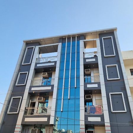 Hotel O Greno House Near Pvr Ansal Plaza Greater Noida Exterior photo